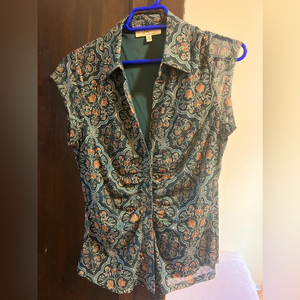 Great light weight blouse